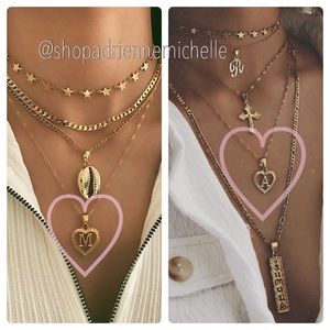 ☀️ NEW Gold heart initial necklace